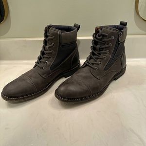 Sonoma boots with zip up side